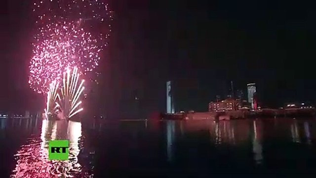 Espectáculo de fuegos artificiales: en Emiratos Árabes Unidos para recibir a Xi Jinping