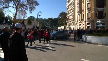 Cezayir Genelkurmay Başkanı Salih'in cenazesi törenle defnedildi (1)