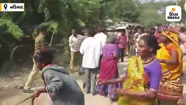 અલીણાના ઇન્દીરાનગરીમાં પોલીસ અને સ્થાનિકો આમને-સામને, સ્થાનિકોએ લાકડી વડે હુમલો કરતા પોલીસ કર્મી ઘાયલ