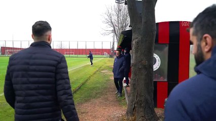 Mert Çetin'den eski takımı Gençlerbirliği'ne ziyaret - ANKARA