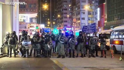 Гонконг: праздники с дубинками