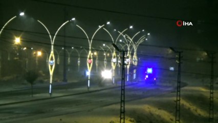 Yüksekova beyaza büründü