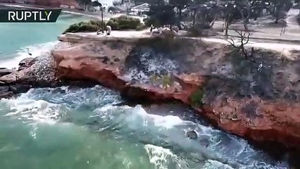 Así es la devastación de los incendios en Grecia, vista desde un dron