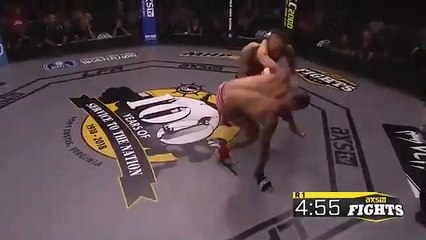 Esta pelea de MMA termina en solo 30 segundos con un 'knock-out' de lo más ridículo