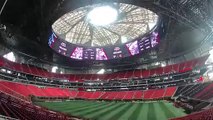 Los Atlanta Falcons 'descubren' el increíble techo retráctil de su estadio Mercedes-Benz
