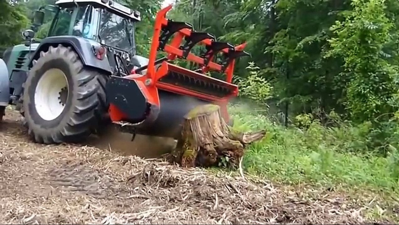 Scary tree machines shocking 8 billion people. - Woodcutters shock.
