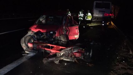 Patlayan lastiğe bakmak için durdu, canından oldu