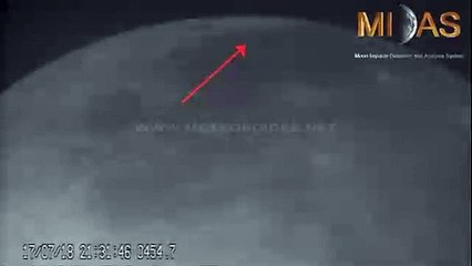 Momento en que dos meteoritos impactan contra la Luna y crean nuevos cráteres