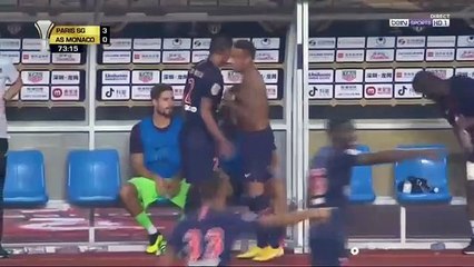 Neymar reaparece en un partido con el PSG y los rivales lo reciben así…