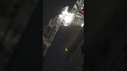 서울 지하철 까치산역 크레인 사고...작업자 2명 구조 / YTN