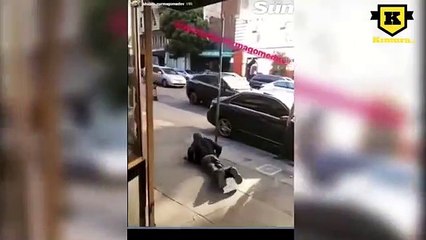 Jabib Nurmagomédov ridiculiza a vagabundos dándoles dinero a cambio de que hagan flexiones