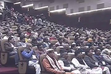 PM Modi का जोरदार भाषण। कांग्रेस को जमकर धोया। yogi adityanath की तारीफ की।