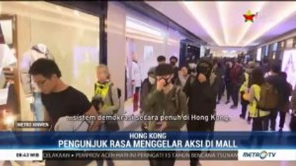 Pengunjuk Rasa Hong Kong Menggelar Aksi di Mall