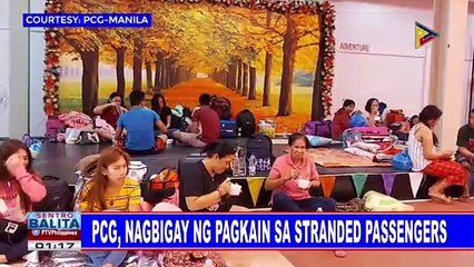 PCG, nagbigay ng pagkain sa stranded passengers