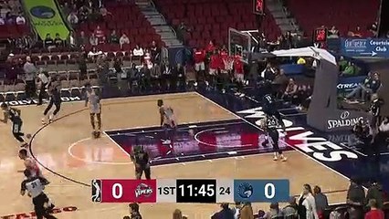 Sindarius Thornwell Posts 13 points & 10 assists vs. Iowa Wolves