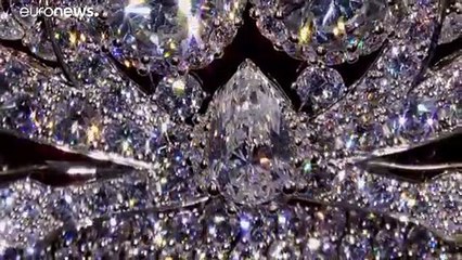 La tiare impériale s'expose en Russie