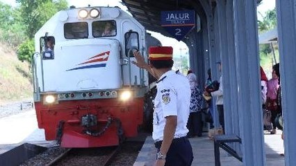 Pengen Beken Ngevape Di Kereta