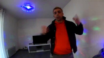 caminando en la calle clip - Tom Manin - 2020