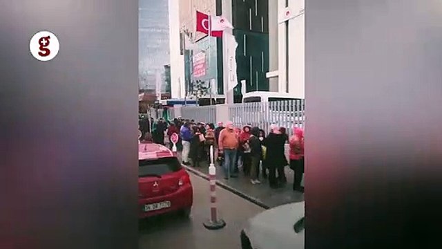 Kanal İstanbul'a itiraz edenler uzun kuyruklar oluşturdu