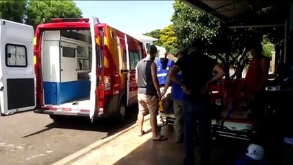 Idoso sofre queda de degrau e fica ferido