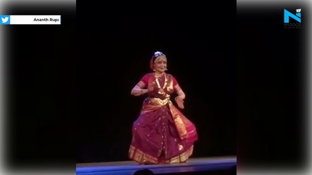 Sashtang Pranaam! At 83, Vyjayanthimala puts us to shame by performing Bharatnatyam
