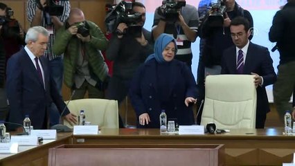 Bakan Selçuk: "Asgari ücret 2020 yılı için brüt 2 bin 943 lira, net 2 bin 324 lira olarak...