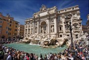 Fontana di Trevi: Detienen a estas dos turistas en Roma por pelearse por un 'selfie'