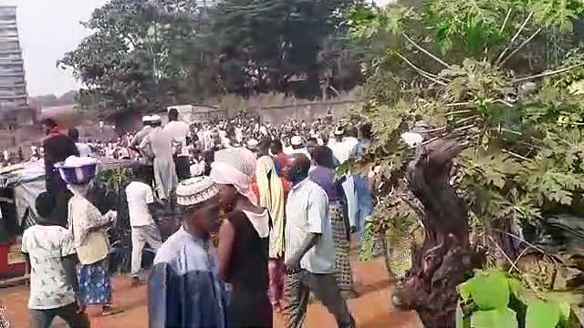 Abdourahmane Sanoh, le chef du FNDC, présent aux obsèques des victimes des manifs à Bambeto