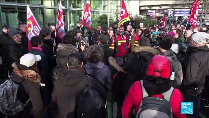 France transport strike enters fourth week with no respite for the holidays