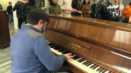 Près de Paris, une école pour apprendre la comédie musicale "à la française"