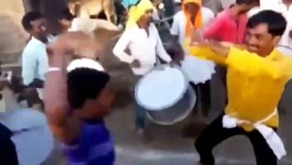 Funniest dancers ever! - top Indian funny dance - Shadomic