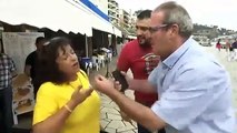 Así se las gastan los violentos separatas cuando les tiran sus lazos amarillos: 