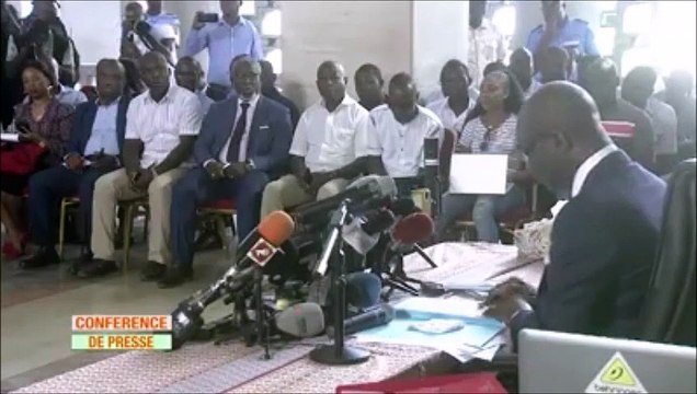 Mandat d’arrêt contre Soro: le procureur de la République brandit des preuves d’enregistrements audio et photos d’armes