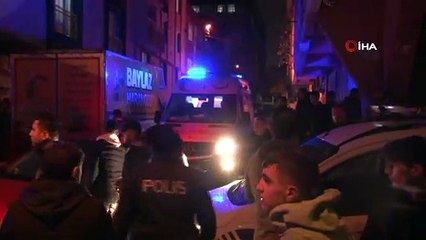Küçükçekmece’de sokak ortasında silahlı çatışma: 2 yaralı