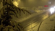 Bolu dağı'nda yoğun kar ulaşımı zorlaştırdı