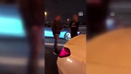 Kaza yapan sürücü, yanındaki çocuğu araçta bırakıp kaçtı