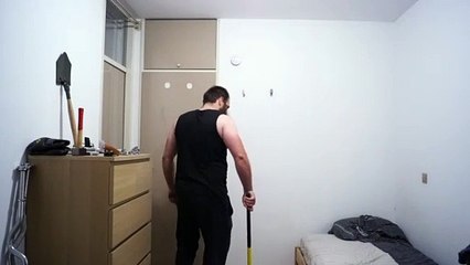 One very strict 5 KG sledgehammer lever