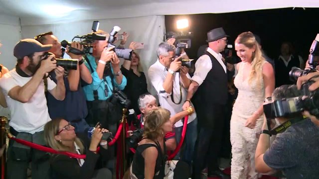 Suárez renueva votos matrimoniales en Uruguay junto a astros de fútbol