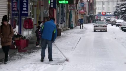 Sarıkamış’ta kar yağışı etkisini sürdürüyor