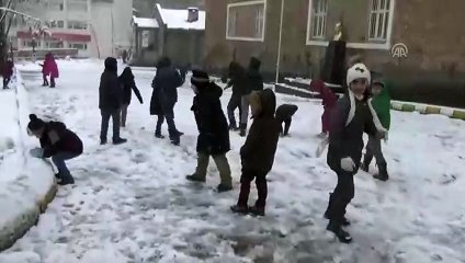 Muş'ta 56 köy yolu ulaşıma kapandı