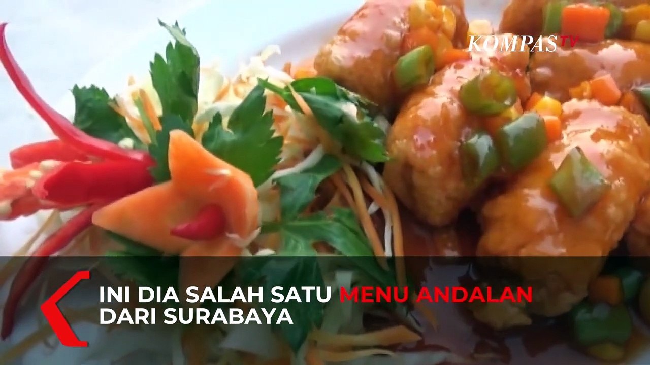 Sensasi Berbeda Cicip Ayam Dlundung