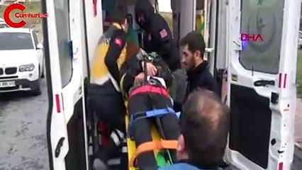 Evden battaniye getirip yaralının üzerine örttü