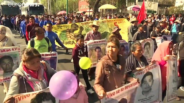 Az eltűnt diákok felkutatását követelik Mexikóban