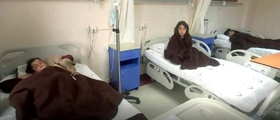 3 çocuk, sabah saat erken saatlerde çöken tavanın altında kaldı