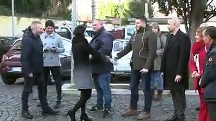 Raggi - Buon Natale ai dipendenti della rimessa Ama di via Sannio (25.12.19)
