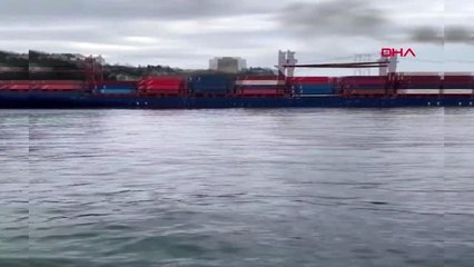 Boğaz'da gemi karaya oturdu