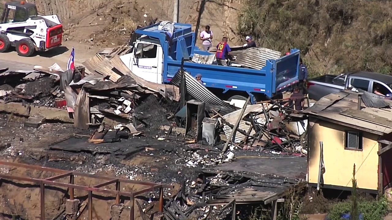 Feuer in valparaíso in chile wurden offenbar gezielt gelegt