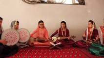 Afgan kızlar Horasan halk müziğini yeniden canlandırmak istiyor - KABİL