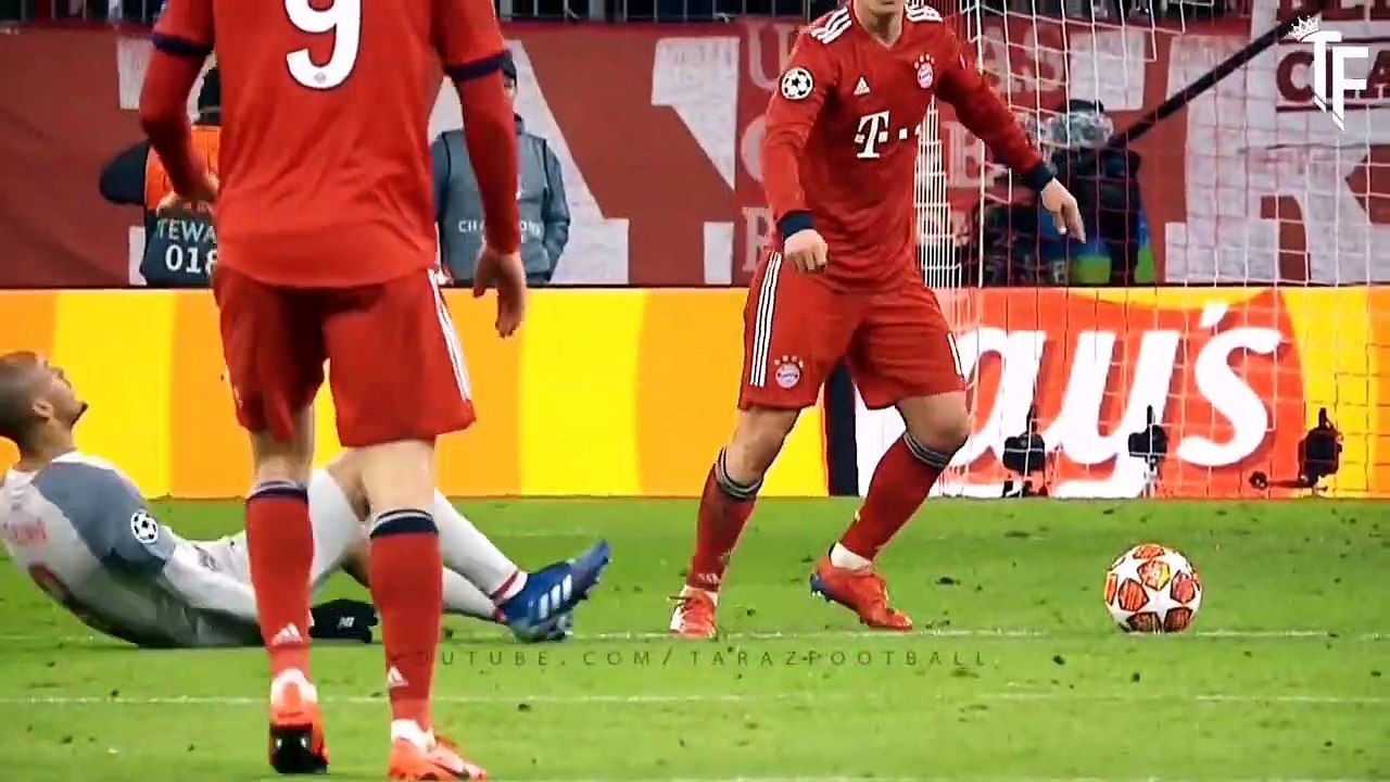 أجمل اللقطات الطريف للاعبي كره القدم مواقف مضحكة جدا 