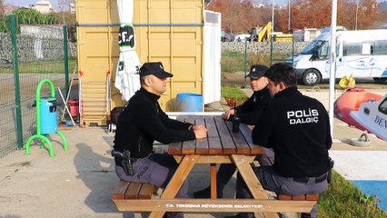 'Kurbağa adamlar' trol avcılarına göz açtırmıyor - TEKİRDAĞ